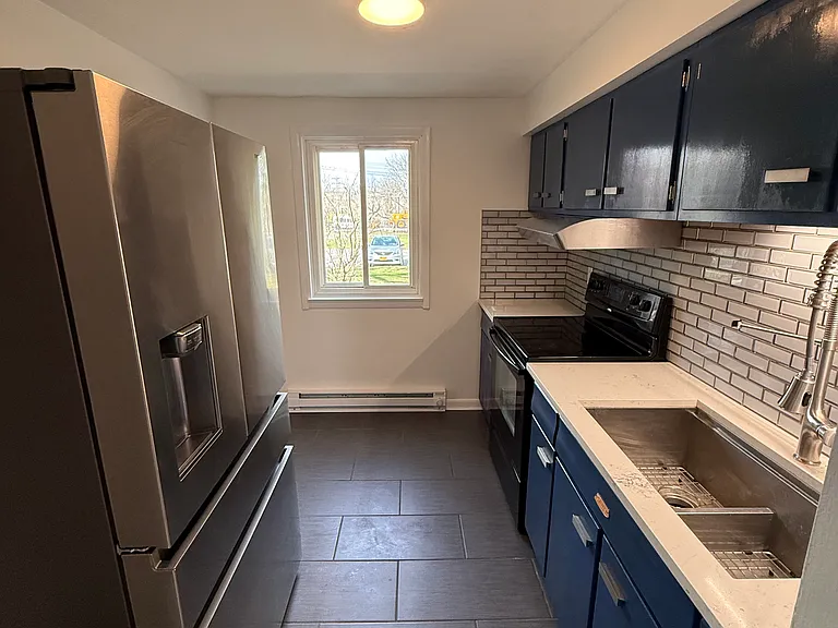 61 Park Club Ln #A — Photo 2