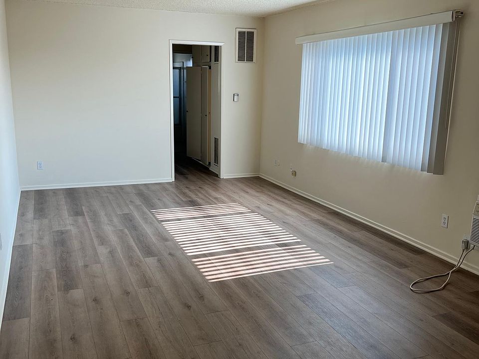1st image of 528 E Verdugo Ave #L