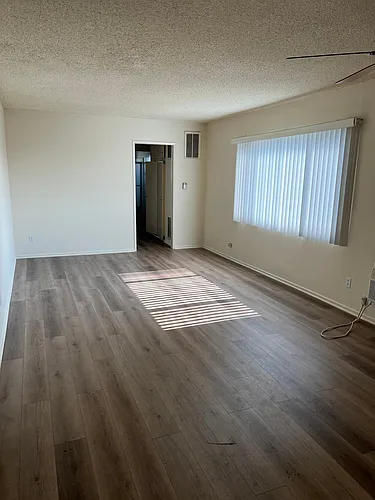 528 E Verdugo Ave #L Photo 1