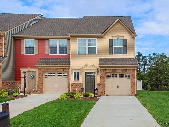 2nd image of 601 Lenten Rose Ln #N-f