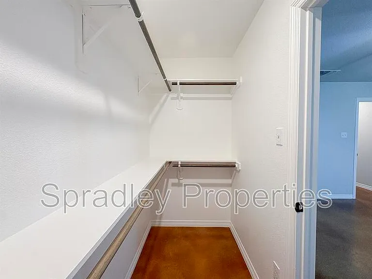 204 Juniper Dr #B — Photo 12