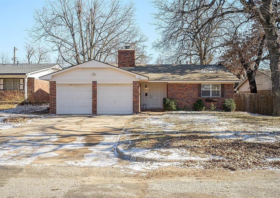1st image of 640 Woodland Way