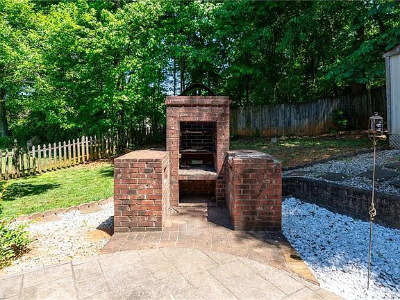 4th image of 1706 Crinan Ct