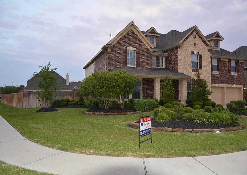 1st image of 8622 Lynn Brook Ln