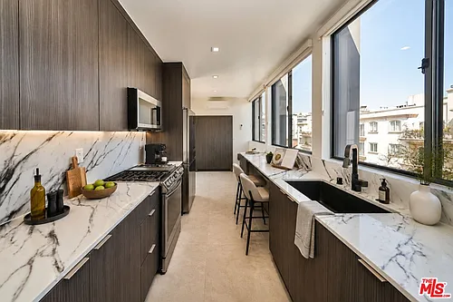 145 S Maple Dr #401 Photo 1 145 S Maple Dr #401 Photo 1