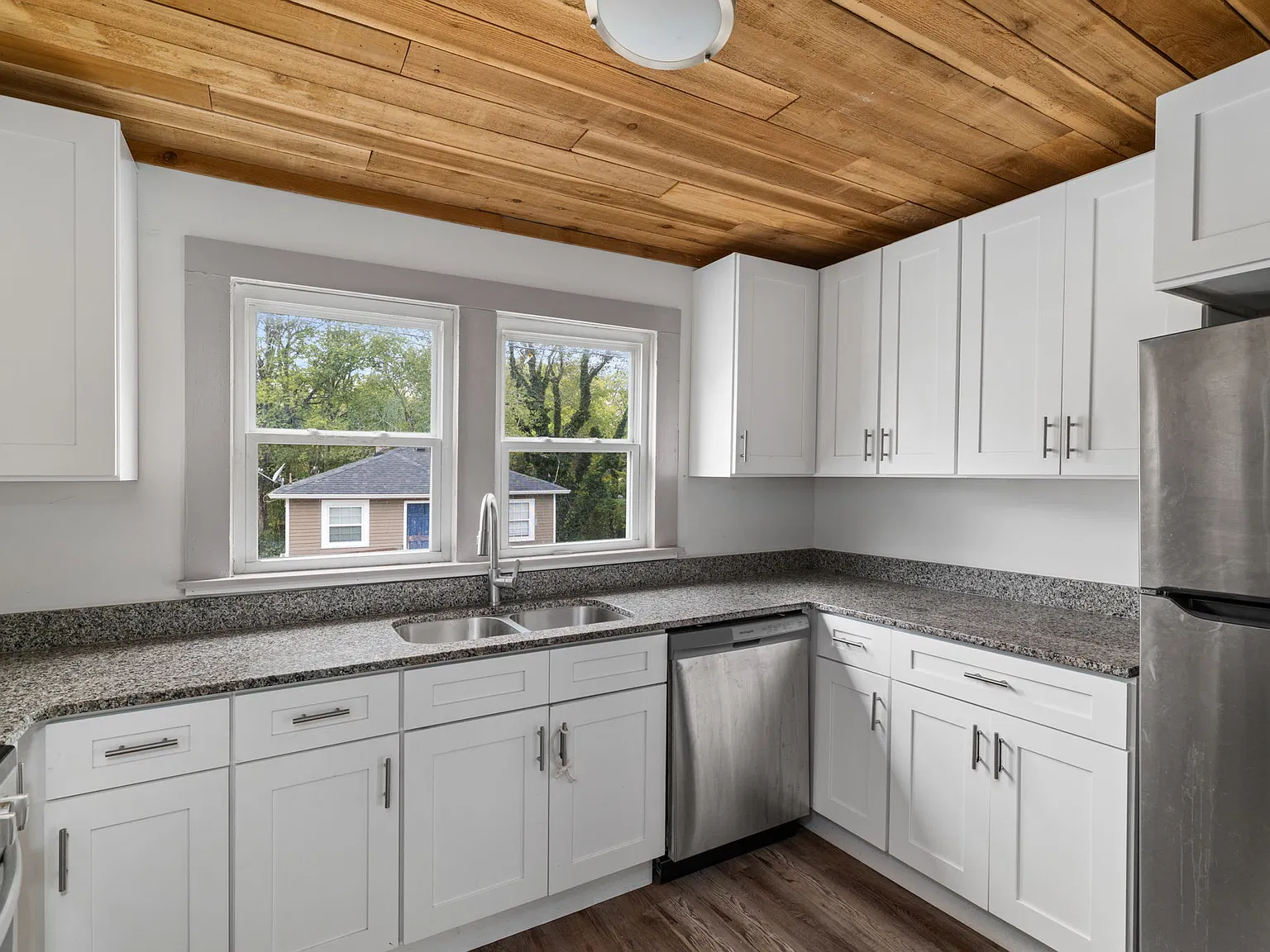 2 bed, 1000 sqft, $1,000 — Photo 4