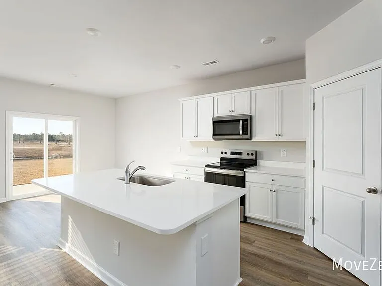 179 N Farmhouse Dr — Photo 5