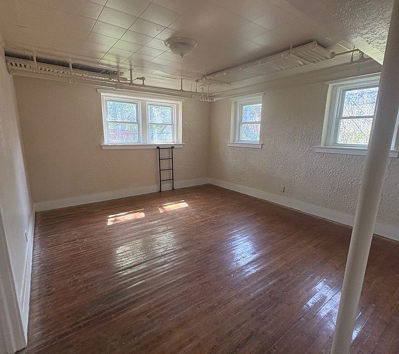 1st image of 401 Ridgeway Ave Unit 23