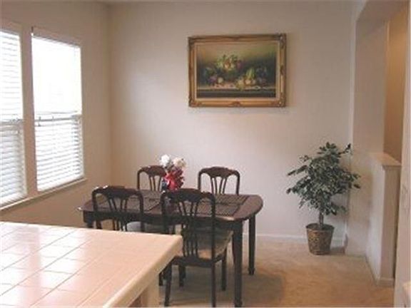 5th image of 856 Foxworthy Ave