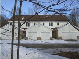 1420 Viewpoint Dr, Greenville, MI 48838
