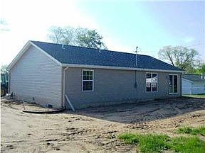 1st image of 208 Bayview Dr