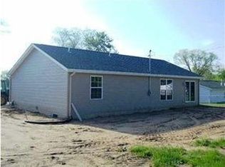 208 Bayview Dr, East Peoria, IL 61611
