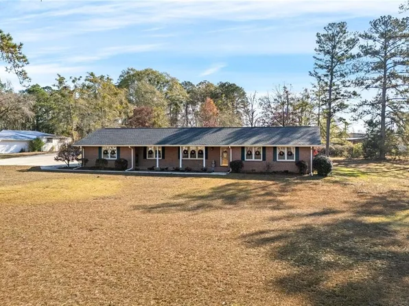 1423 S Phillips Rd, Lanett, AL 36863