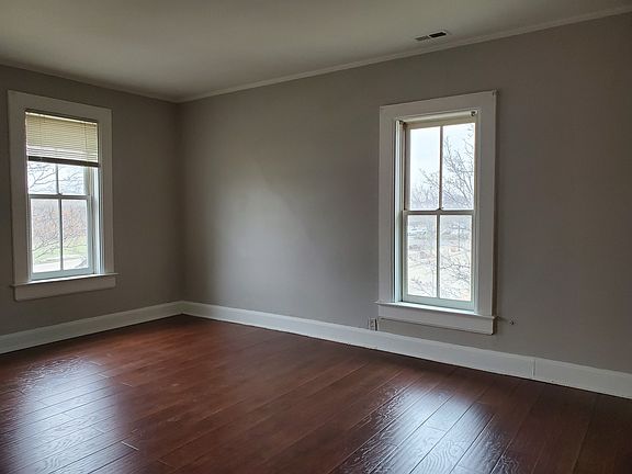 2nd image of 504 N Seymour Ave APT A