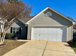 3216 Irwin Valley Ct, Charlotte, NC 28269