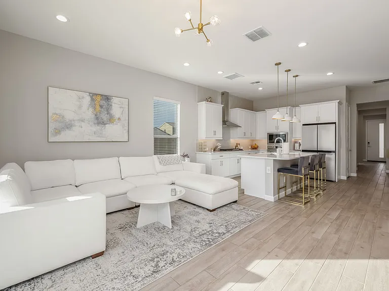 10553 W Albert Ln — Photo 10