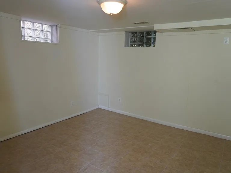 1710 Weston Ave — Photo 17