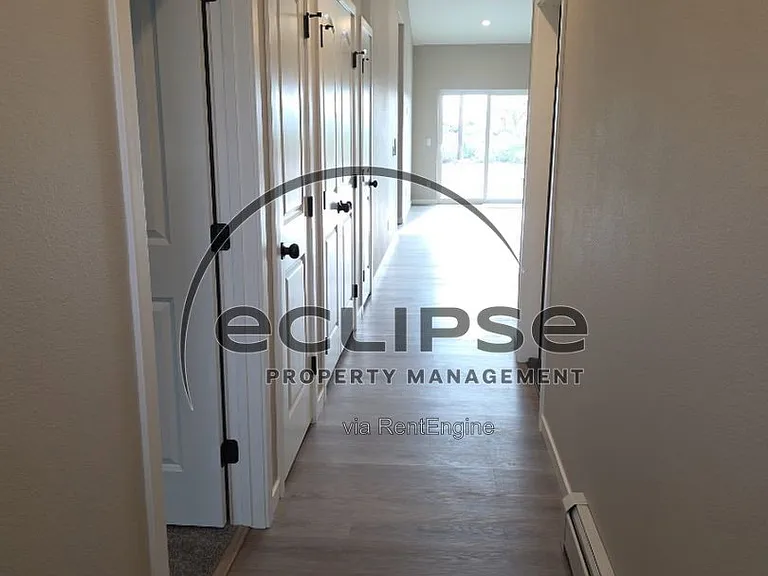501 Washington Ave — Photo 9