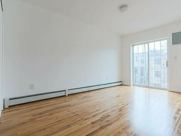 4th image of 968 Myrtle Ave #3E