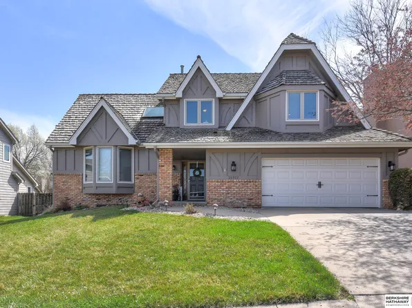 15717 Hamilton St, Omaha, NE 68118