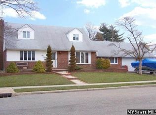 115 Wickshire Dr, East Meadow, NY 11554