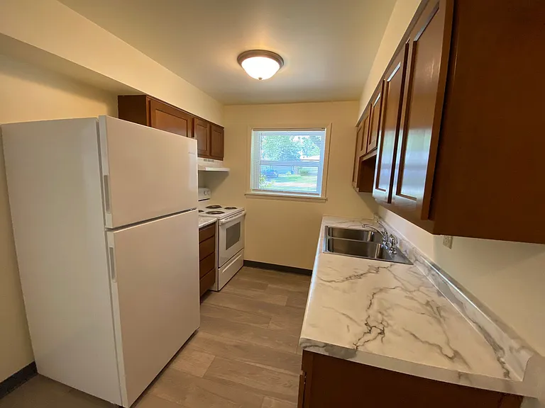 State Place Apartment Homes — Photo 30