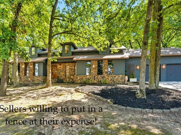 1524 N Crossover Rd, Fayetteville, AR 72701