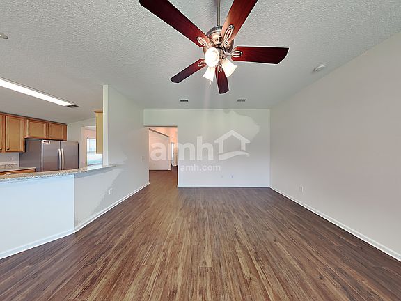 5th image of 2842 Woodstone Dr
