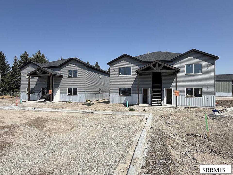 1st image of 35 Pioneer Rd
