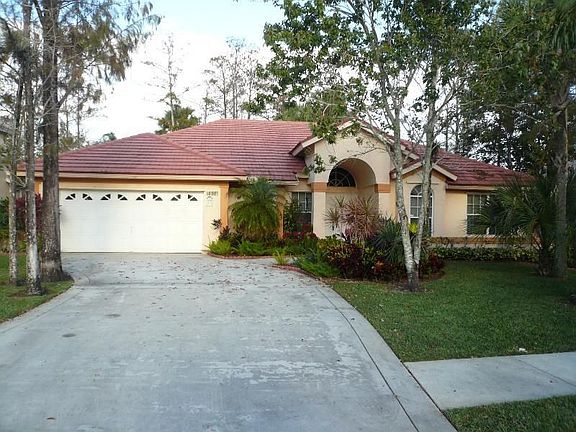 3rd image of 5208 NW 67th Ave