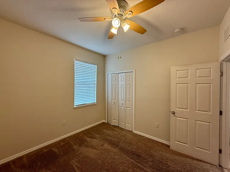 811 Krenson Woods Ln — Photo 23