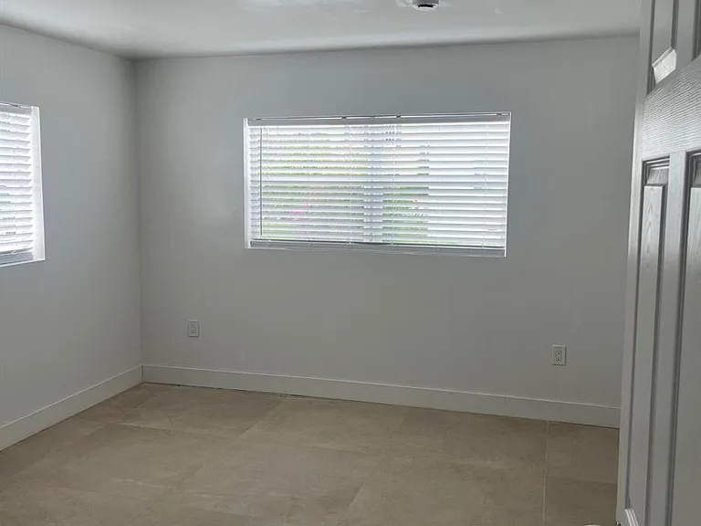 701 S C St — Photo 3