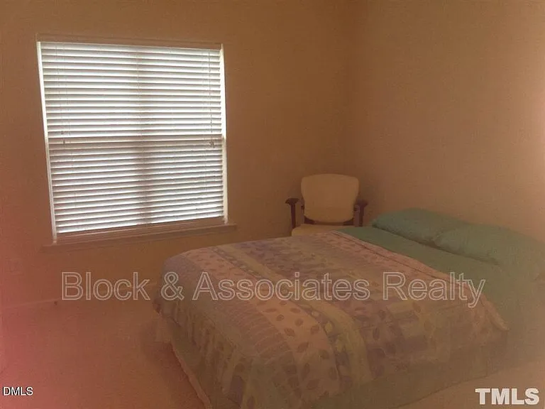 1414 Crimson Creek Dr — Photo 9