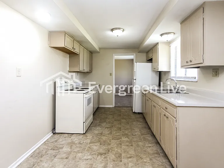 2137 Fairhaven Dr — Photo 6