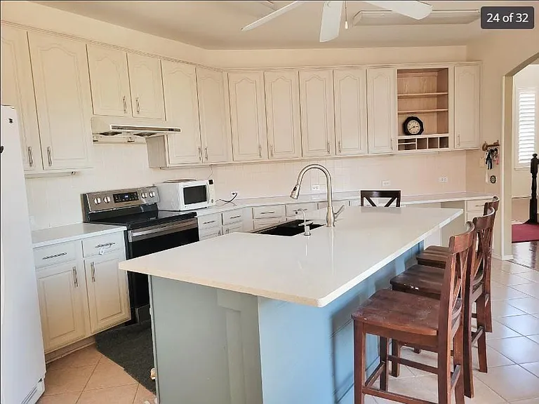 4320 Burnhill Dr — Photo 2