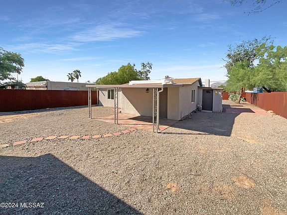 5th image of 3644 E Monte Vista Dr