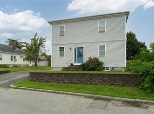 11 Edgeworth Ave, Providence, RI 02904