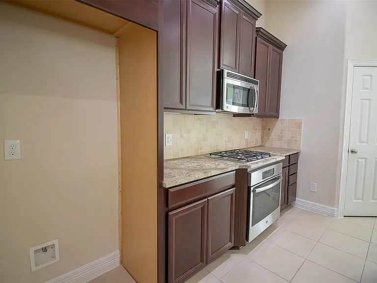4718 Sabero Ln — Photo 23