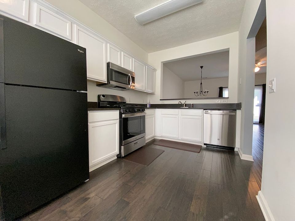 2nd image of 801 Old Peachtree Rd #52