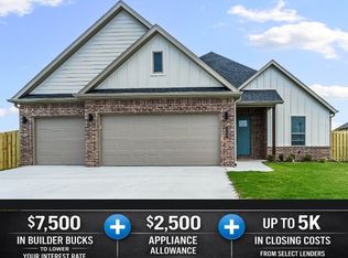 732 Jenison Rd, Tontitown, AR 72762