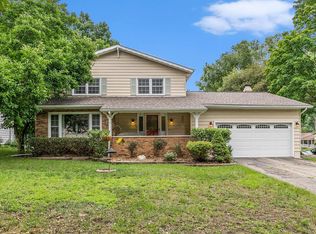 2147 Cascade Dr, Jackson, MI 49203