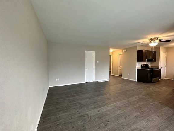4th image of 2609 E 21st St
