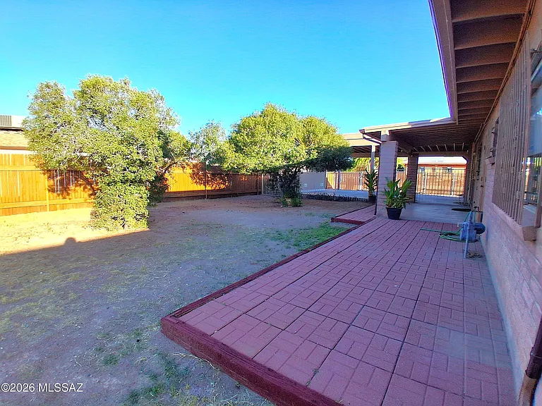 2650 W Aurora Dr — Photo 22