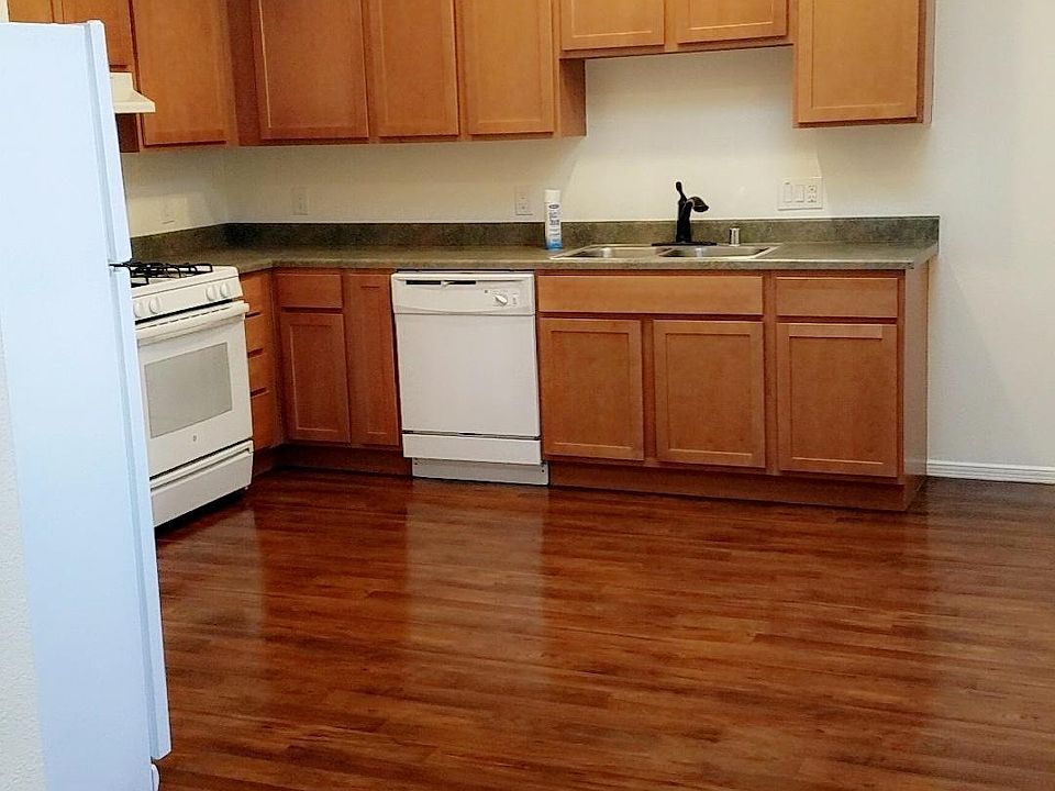 1st image of 148 Oban Ct