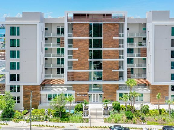 3rd image of 900 N Osceola Ave #703