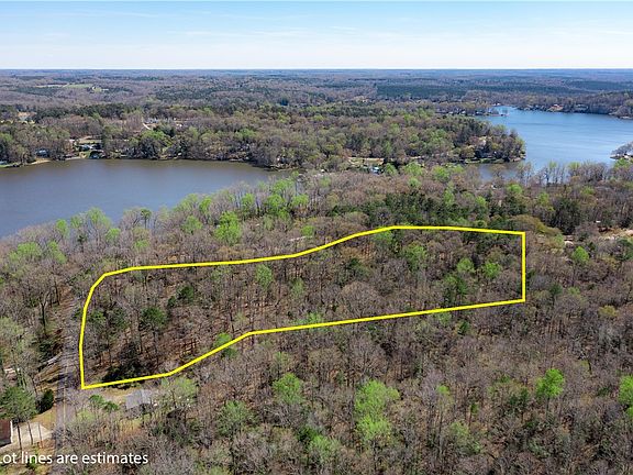 3rd image of 0 Guest Cir