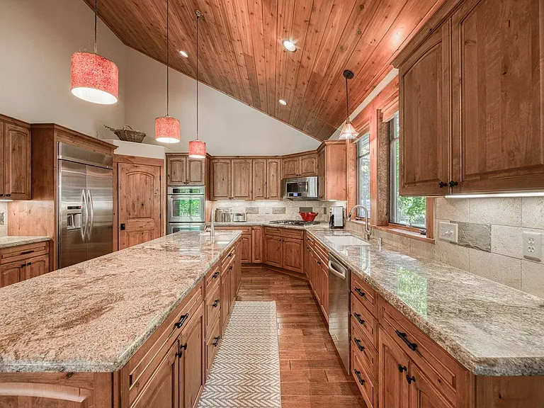 11570 Stillwater Ct — Photo 10
