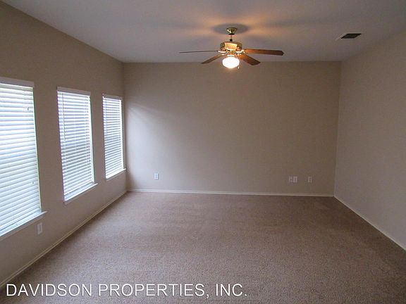4th image of 15710 Knollpine