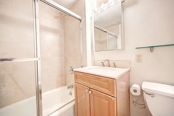 Rented by Urbane Brokerage | media 20