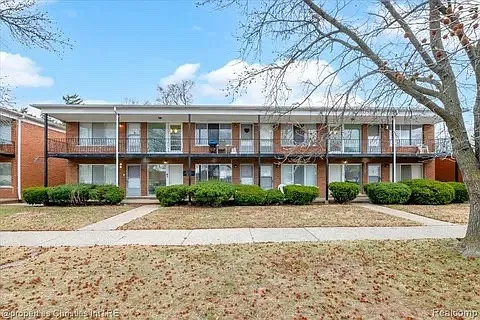 2 bed, 800 sqft, $1,200 — Photo 2